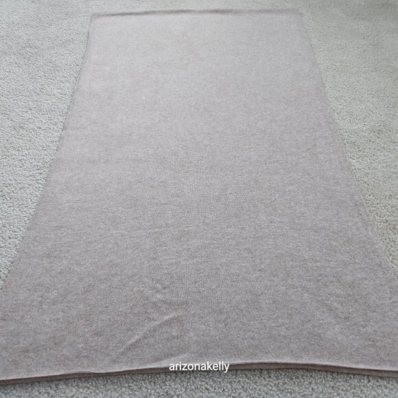 NWOT Cashmere Knit Scarf Heather Tan - Picture 5 of 12